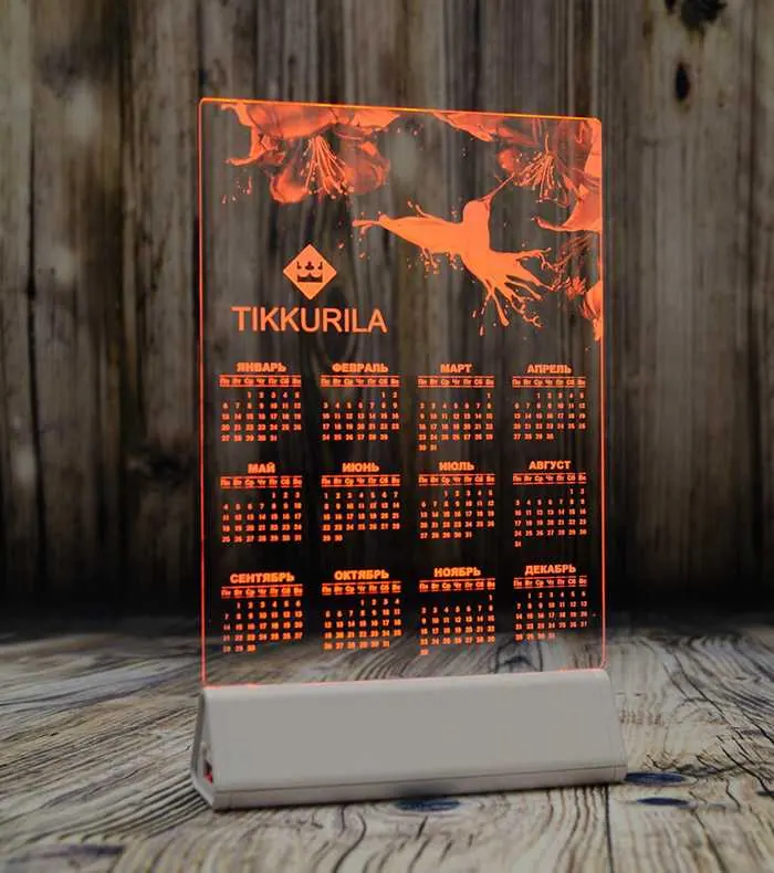 Настольный календарь из оргстекла со светодиодной подсветкой и логотипом Tikkurila