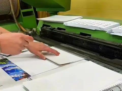 переплёт настенных календарей на металлическую пружину