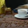 Кофе в зернах, в золотистой упаковке