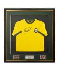 Футболка сборной Бразилии с автографом Пеле